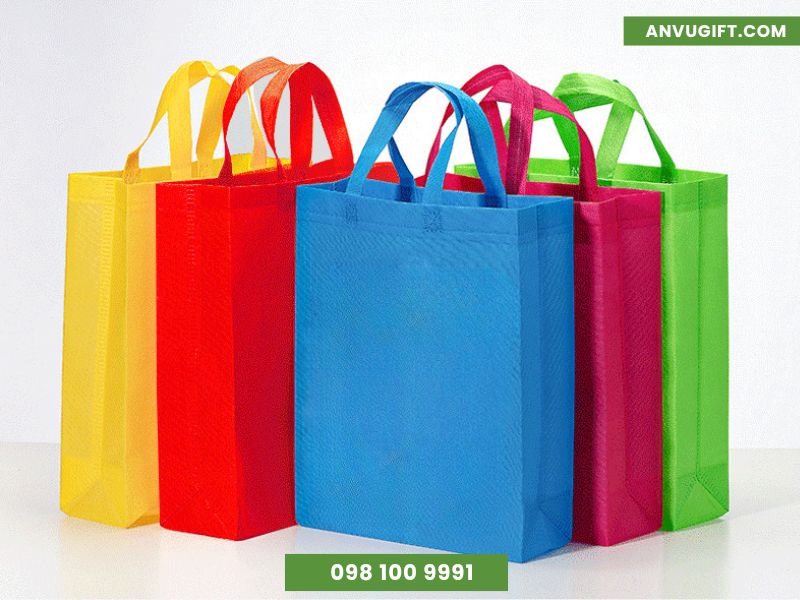 Có thể sử dụng túi vải không dệt để làm bao bì đựng quà tặng 20/10 Có thể sử dụng túi vải không dệt để làm bao bì đựng quà tặng 20/10