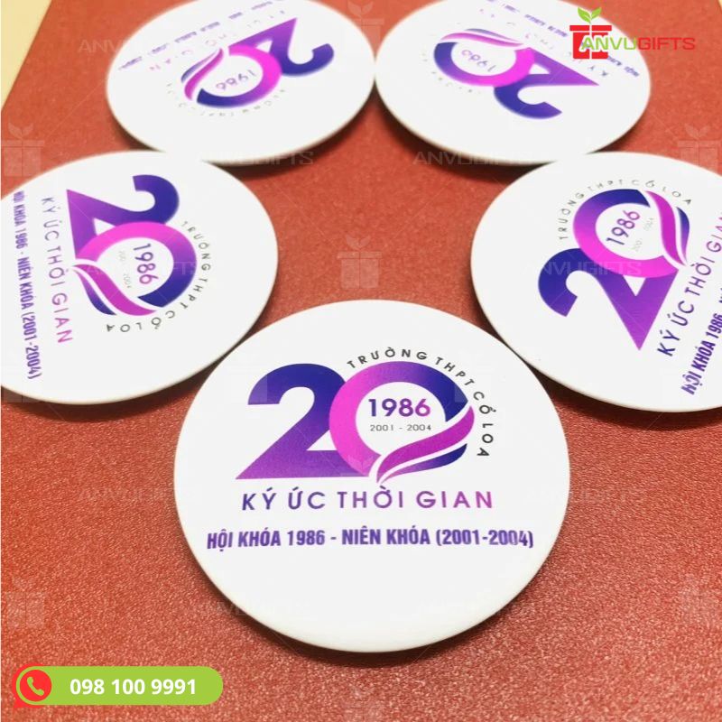 quà tặng lưu niệm họp lớp